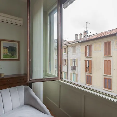 Garibaldi's Balcony By Rent Apartamento *