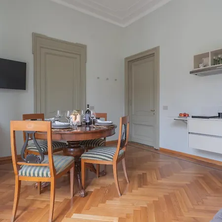 Apartamento Garibaldi's Balcony By Rent Como