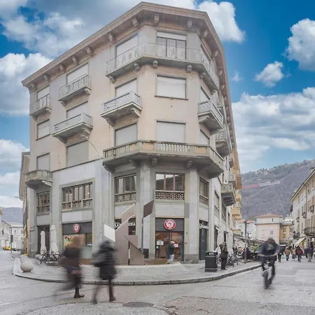 Garibaldi's Balcony By Rent Como
