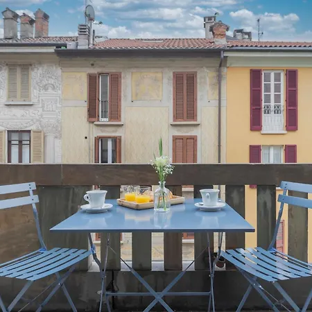 Garibaldi's Balcony By Rent Apartamento