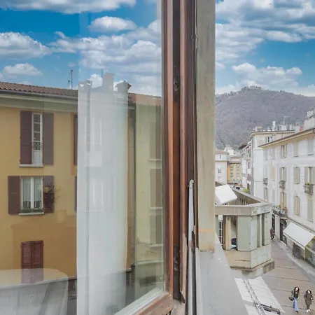Apartamento Garibaldi's Balcony By Rent Como